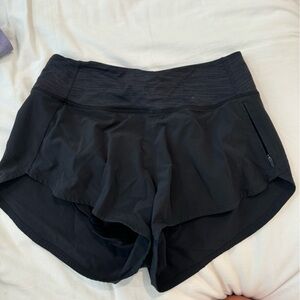 Outdoor voices high rise 2.5” shorts
